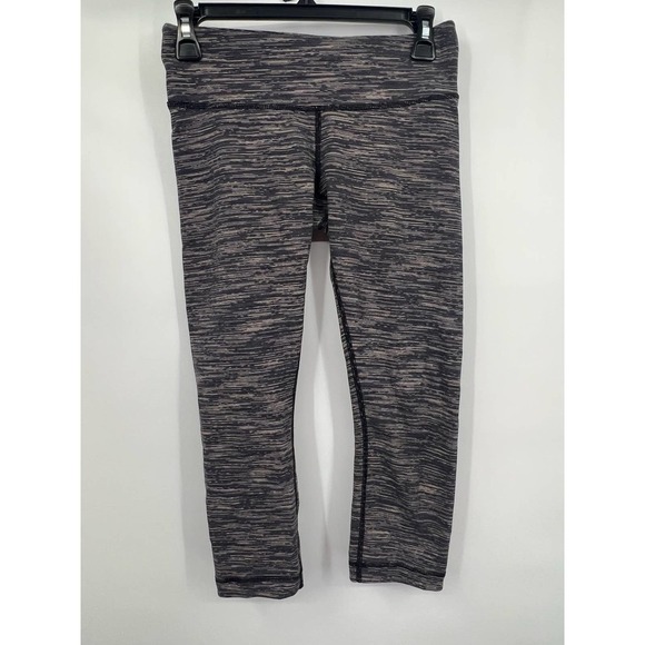 lululemon athletica Pants - Lululemon‎ Wunder Under Crop Leggings Size 6